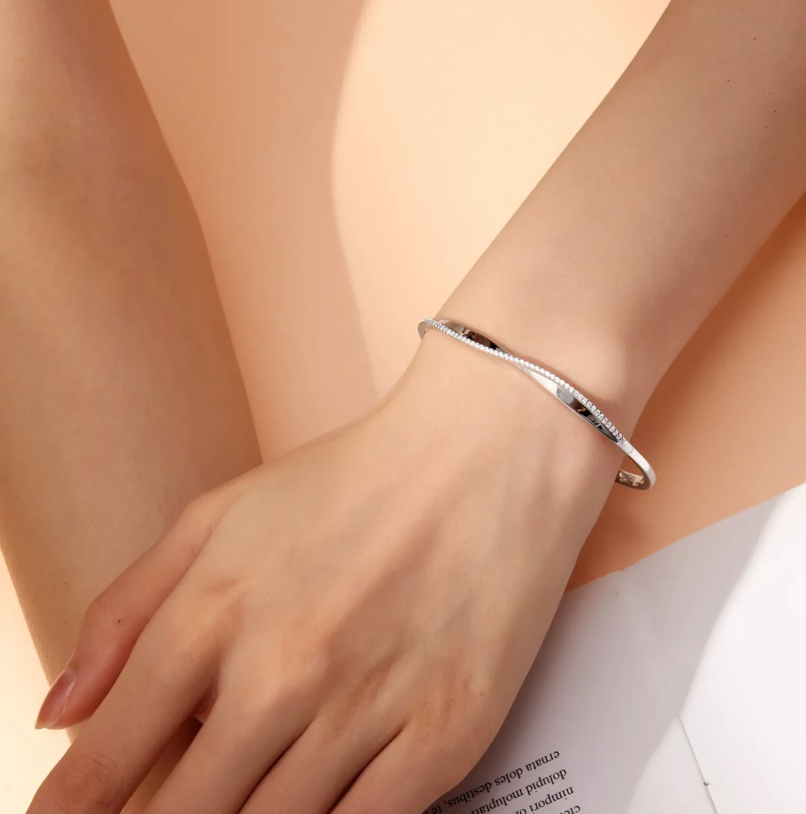 0.49 CTW Open Hinged Bangle Bracelet