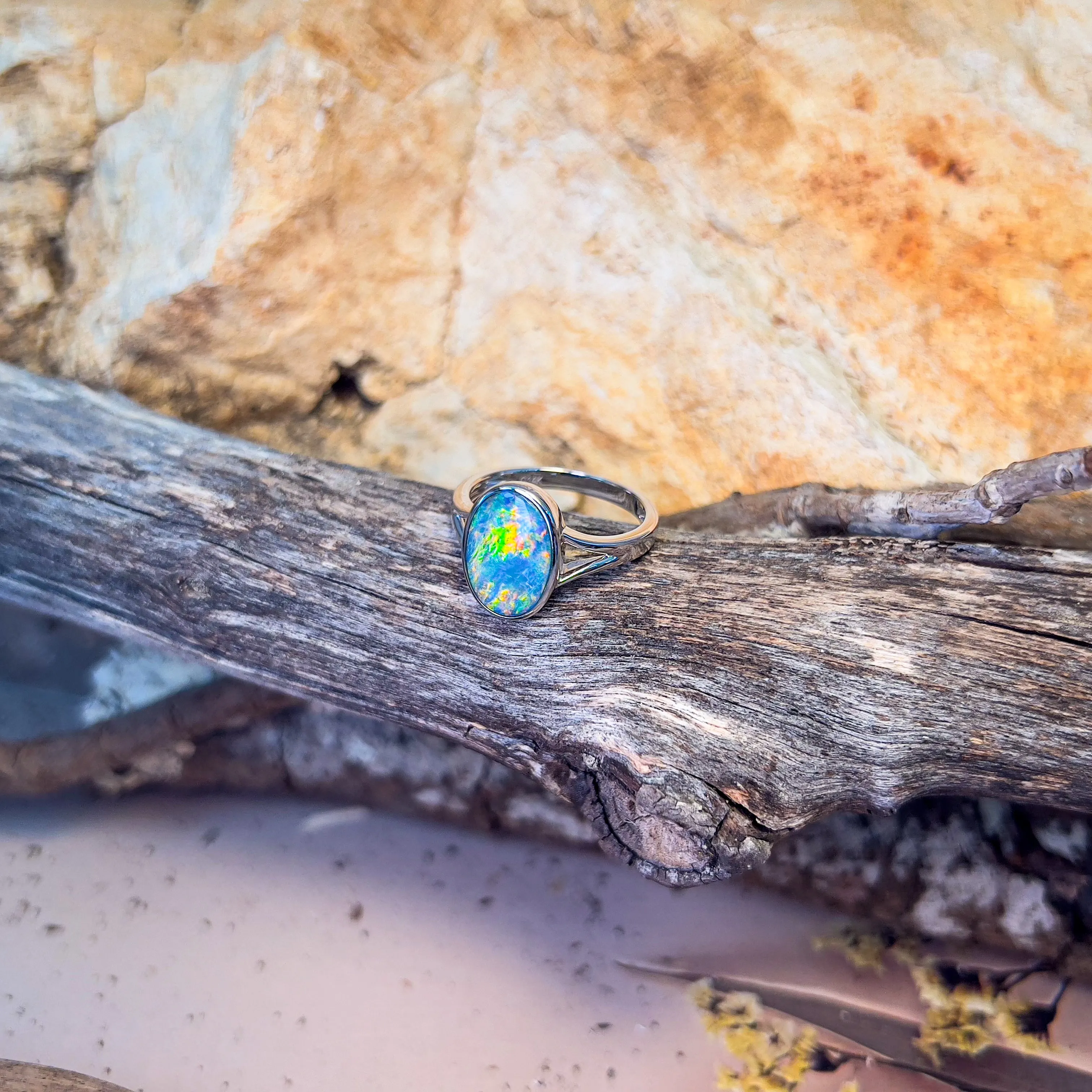 14kt White Gold split band Black Opal doublet 2.73ct ring