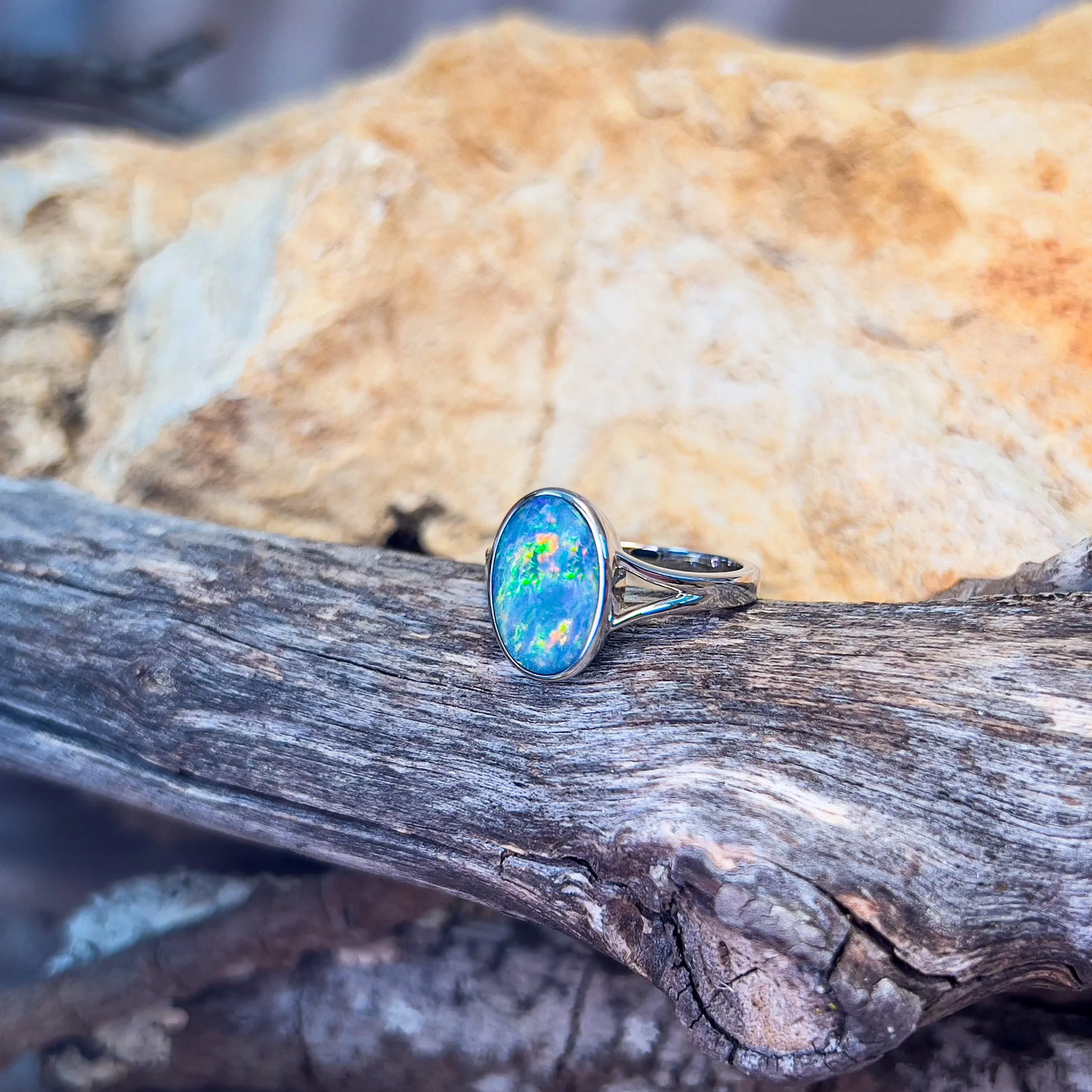 14kt White Gold split band Black Opal doublet 2.73ct ring