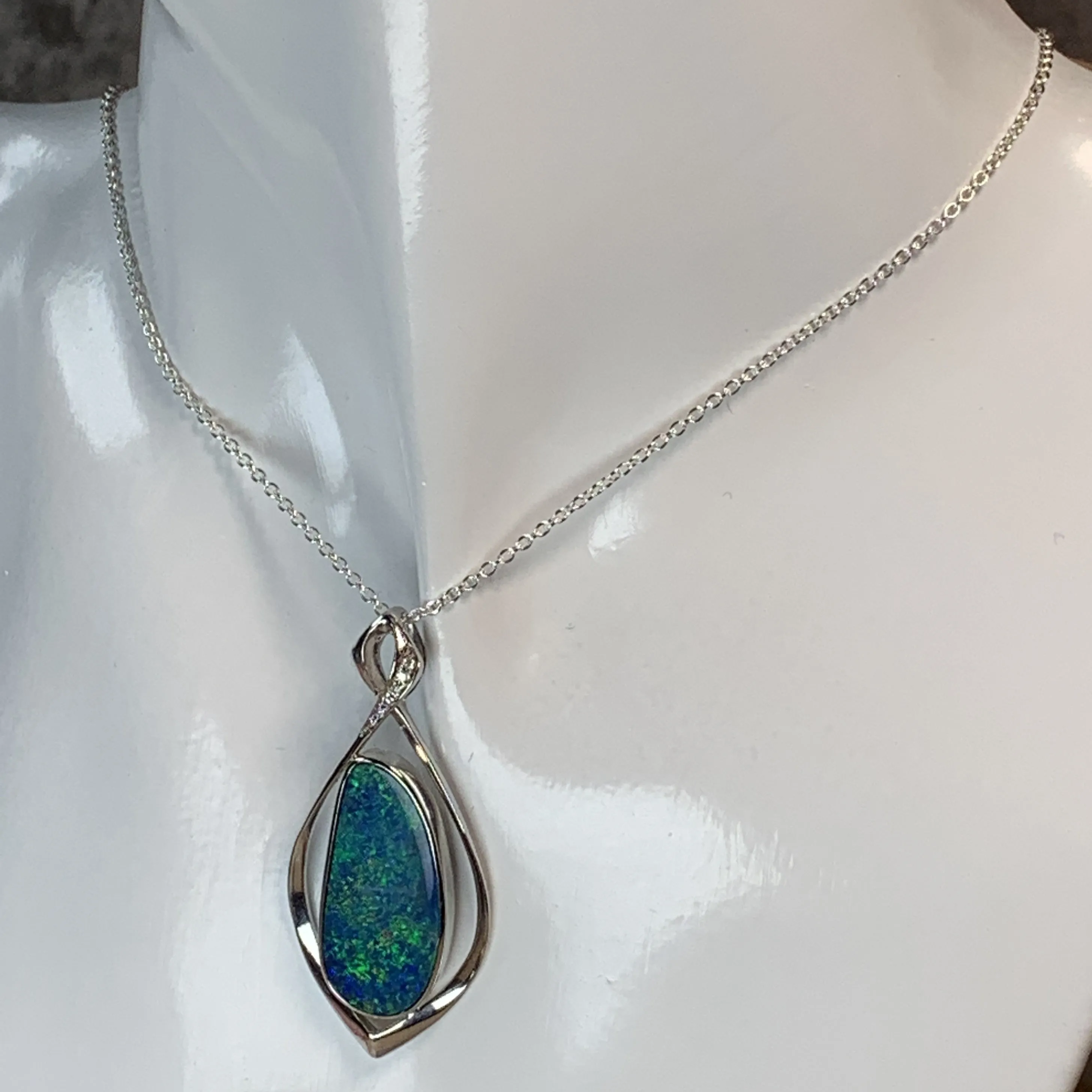 18kt White Gold 6.9ct Opal doublet and Diamond pendant