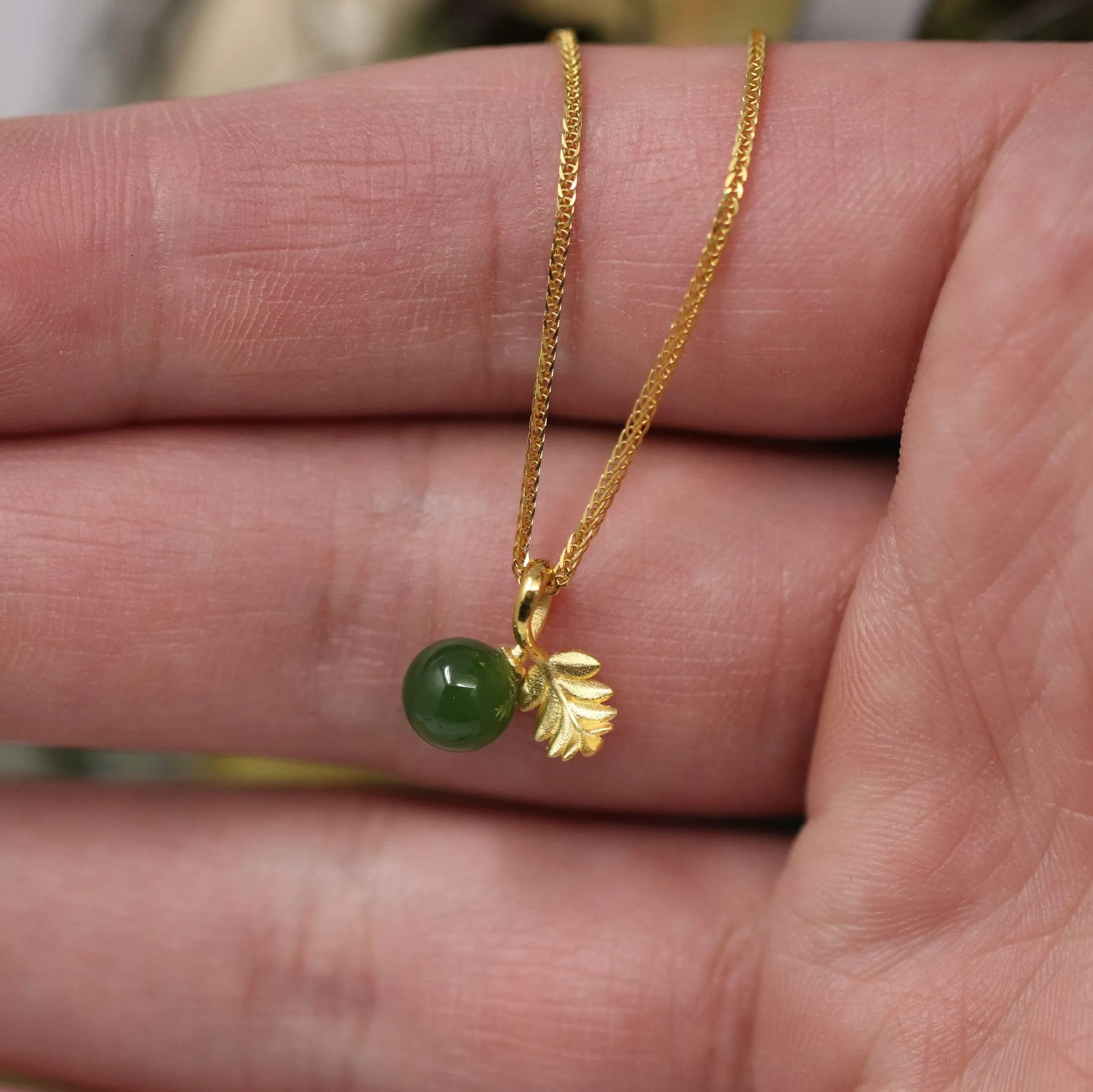 24k Yellow Gold Genuine Green Jade Bead With Ginkgo Leaf Pendant Necklace