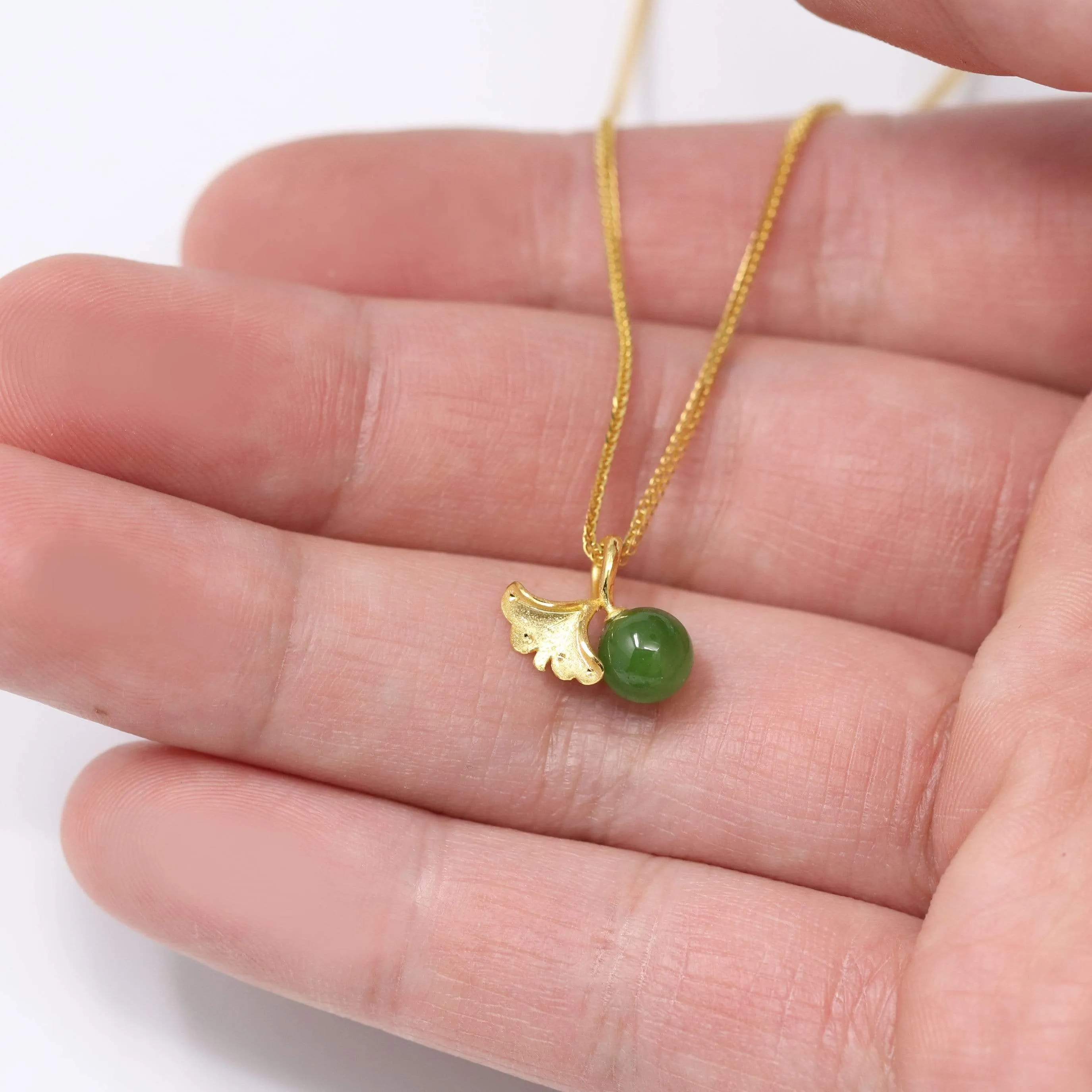 24k Yellow Gold Genuine Green Jade Bead With Ginkgo Leaf Pendant Necklace