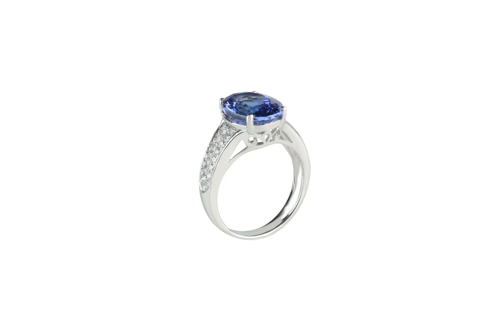 5.1 ct Tanzanite and Diamond Ring