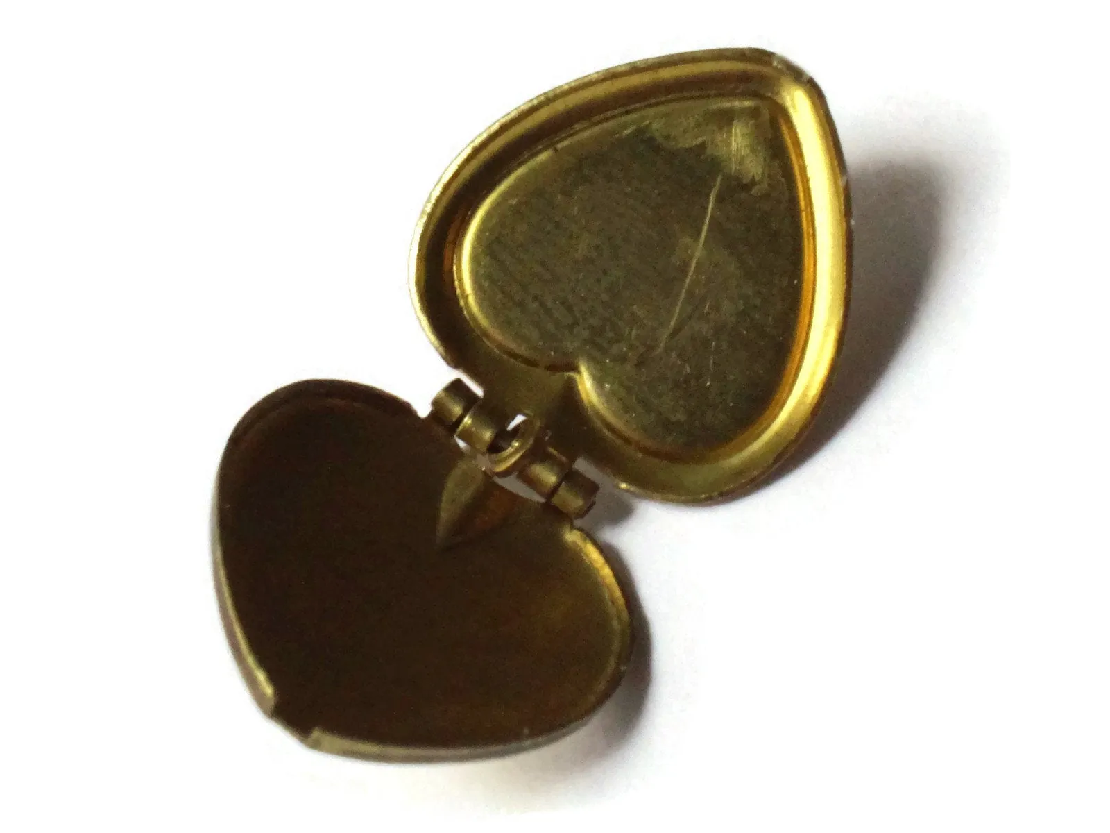 6 16mm Heart Vintage Brass Locket Top Opening Locket with Loop