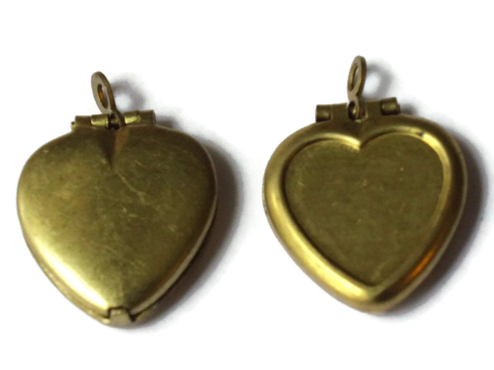 6 16mm Heart Vintage Brass Locket Top Opening Locket with Loop