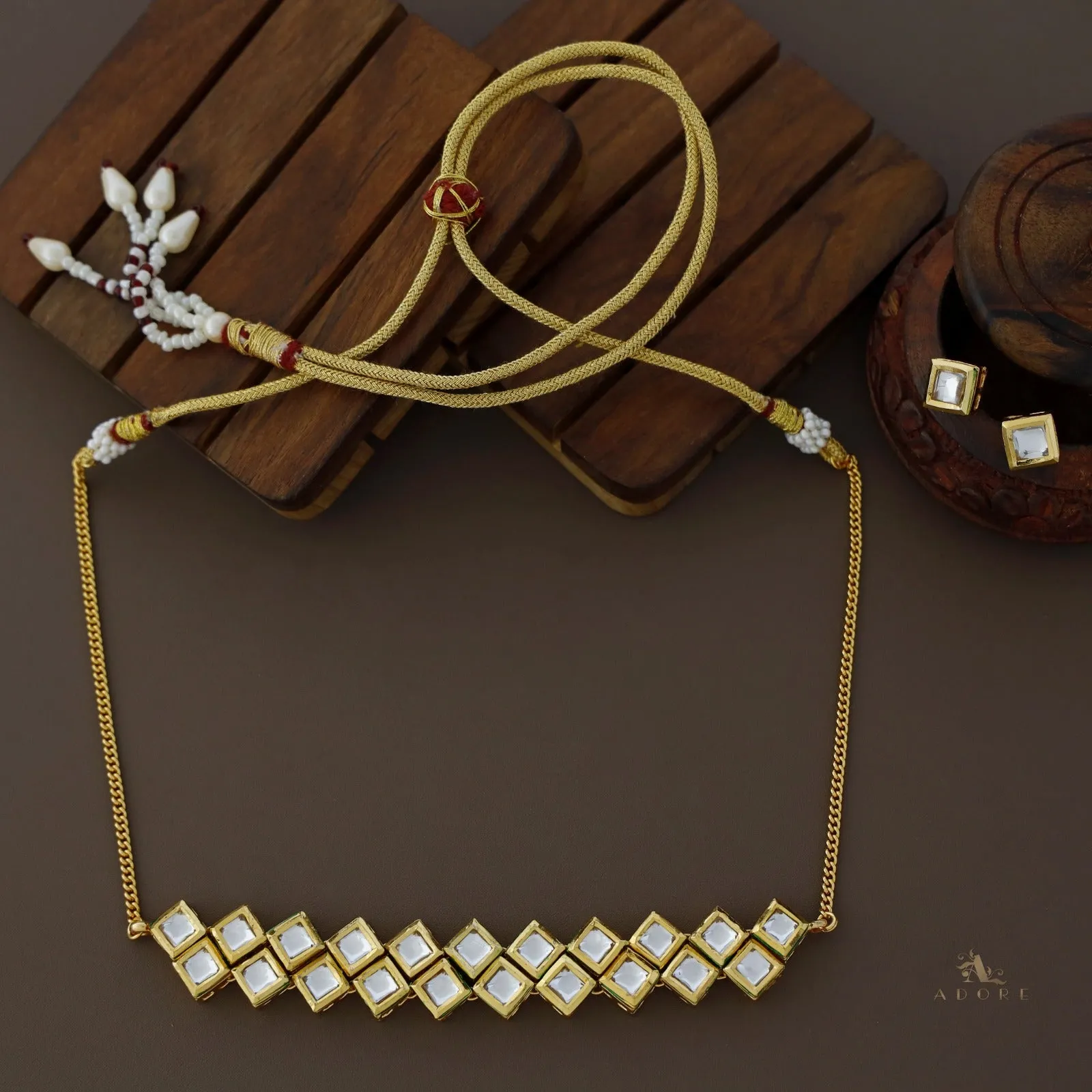 Aarohi Kundan Choker with Earring