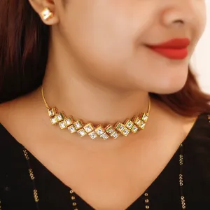 Aarohi Kundan Choker with Earring