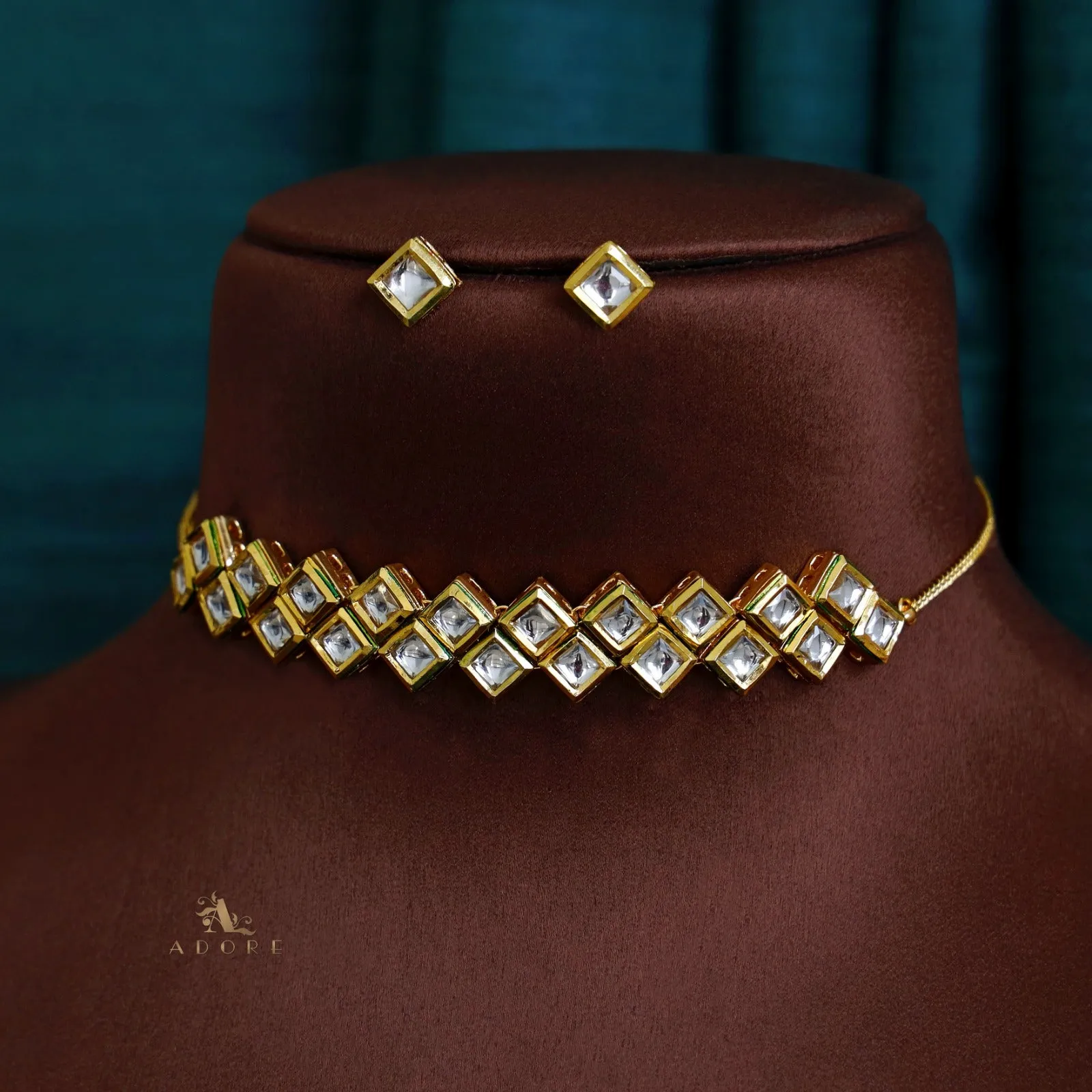 Aarohi Kundan Choker with Earring