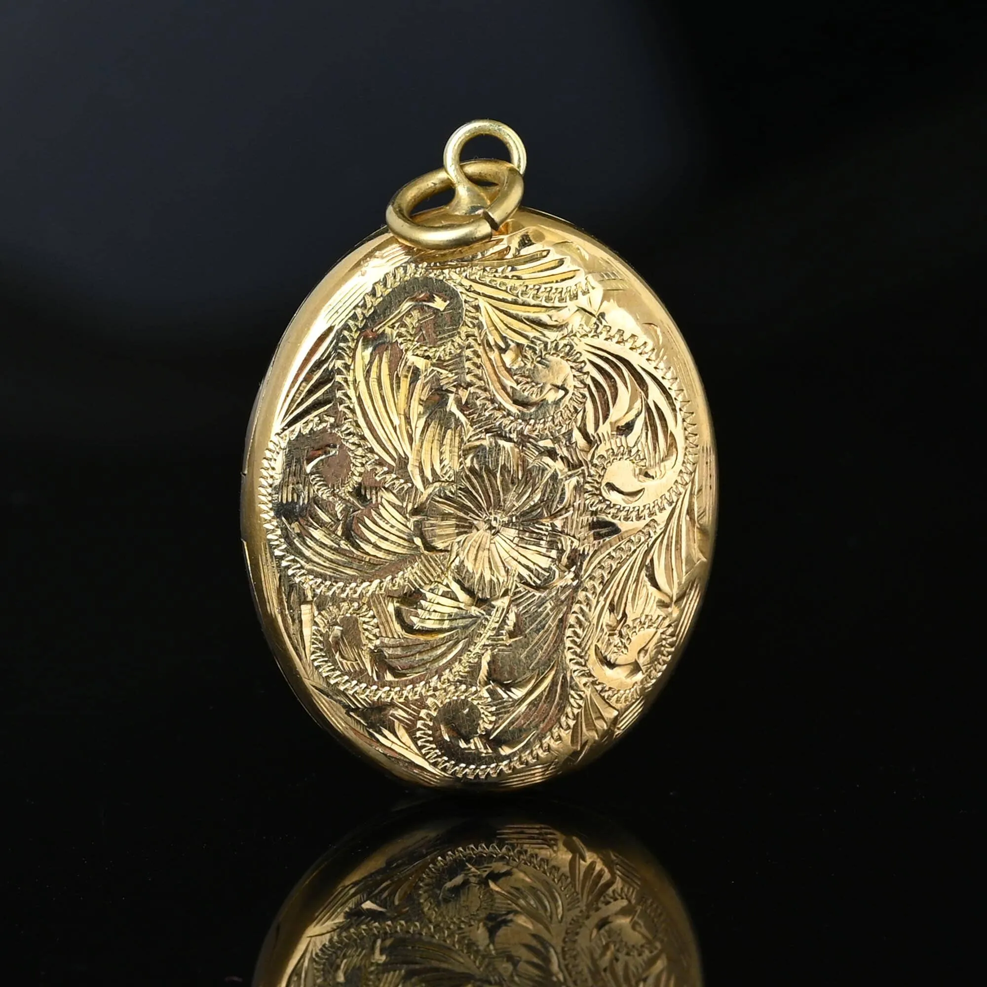 Antique Victorian 14K Gold Enamel Flower Locket