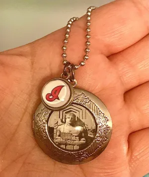 Cleveland Guardian Locket With Script I