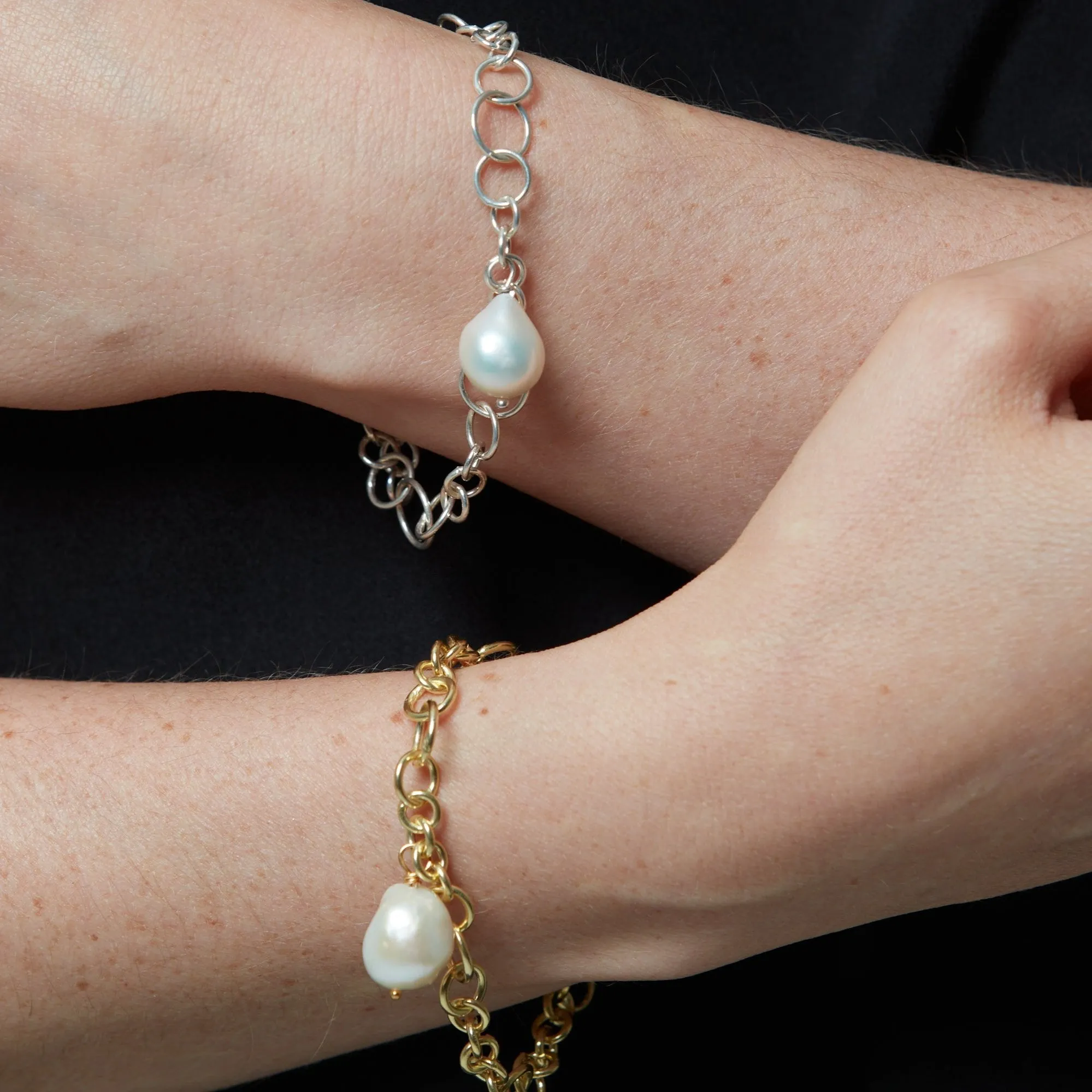 Decus baroque cultured freshwater pearl drop on chunky gold chain bracelet