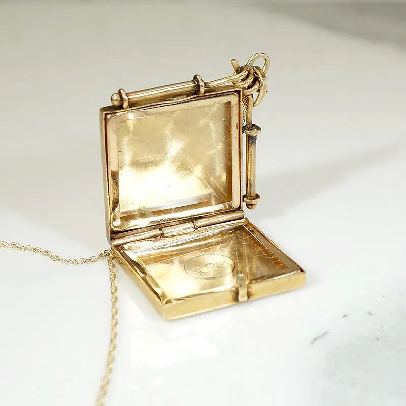 Engraved Victorian Locket in Elegant Frame