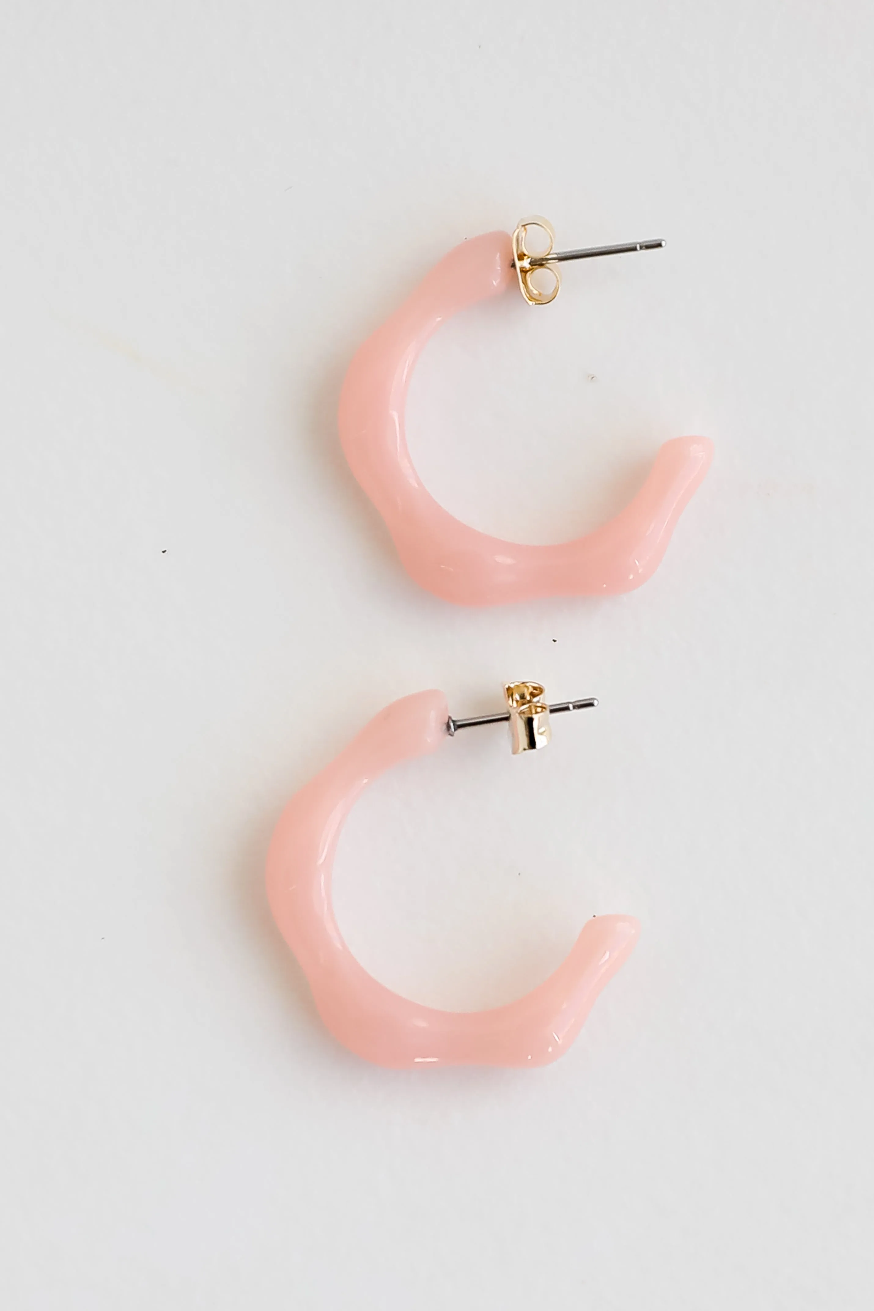 FINAL SALE - Amy Acrylic Wavy Hoop Earrings