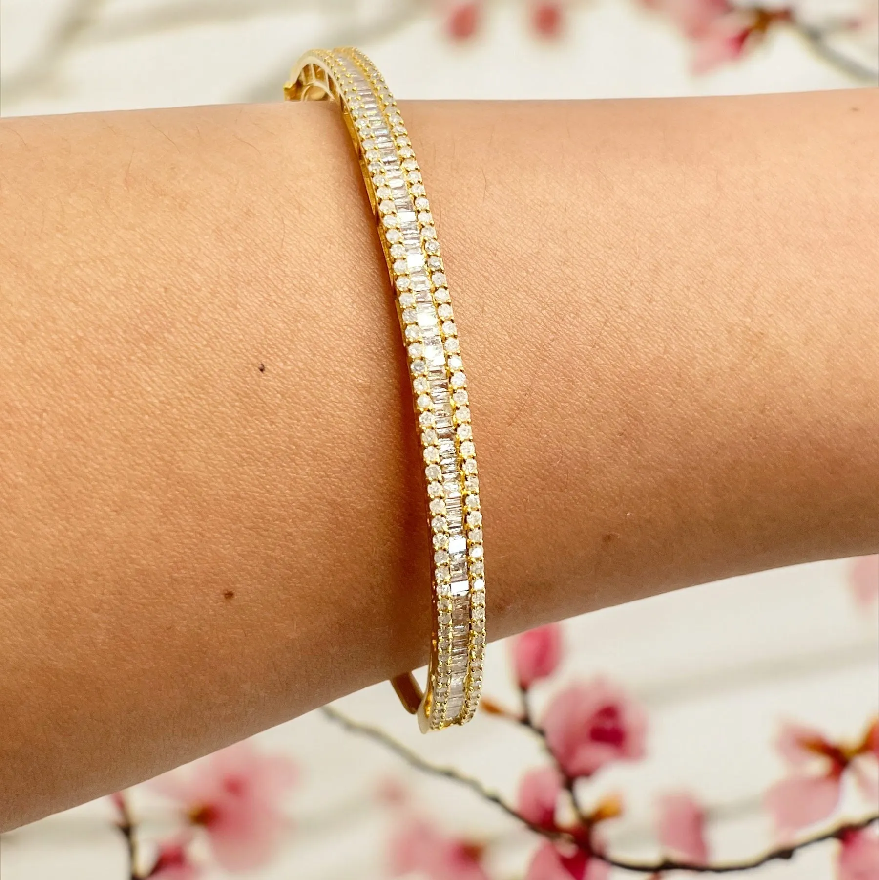 MARI DIAMOND BANGLE