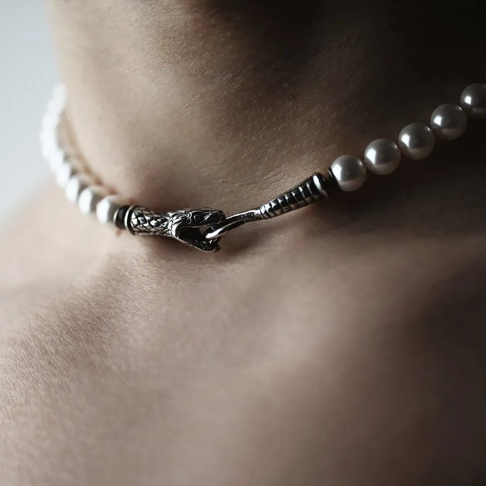 Ophidian choker