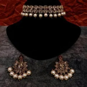 Reverse Ad Choker With Pearl Beads