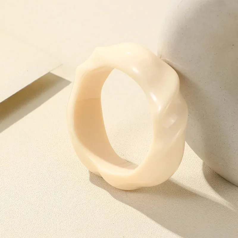 TEEK - Transparent Resin Round Bangle Bracelet