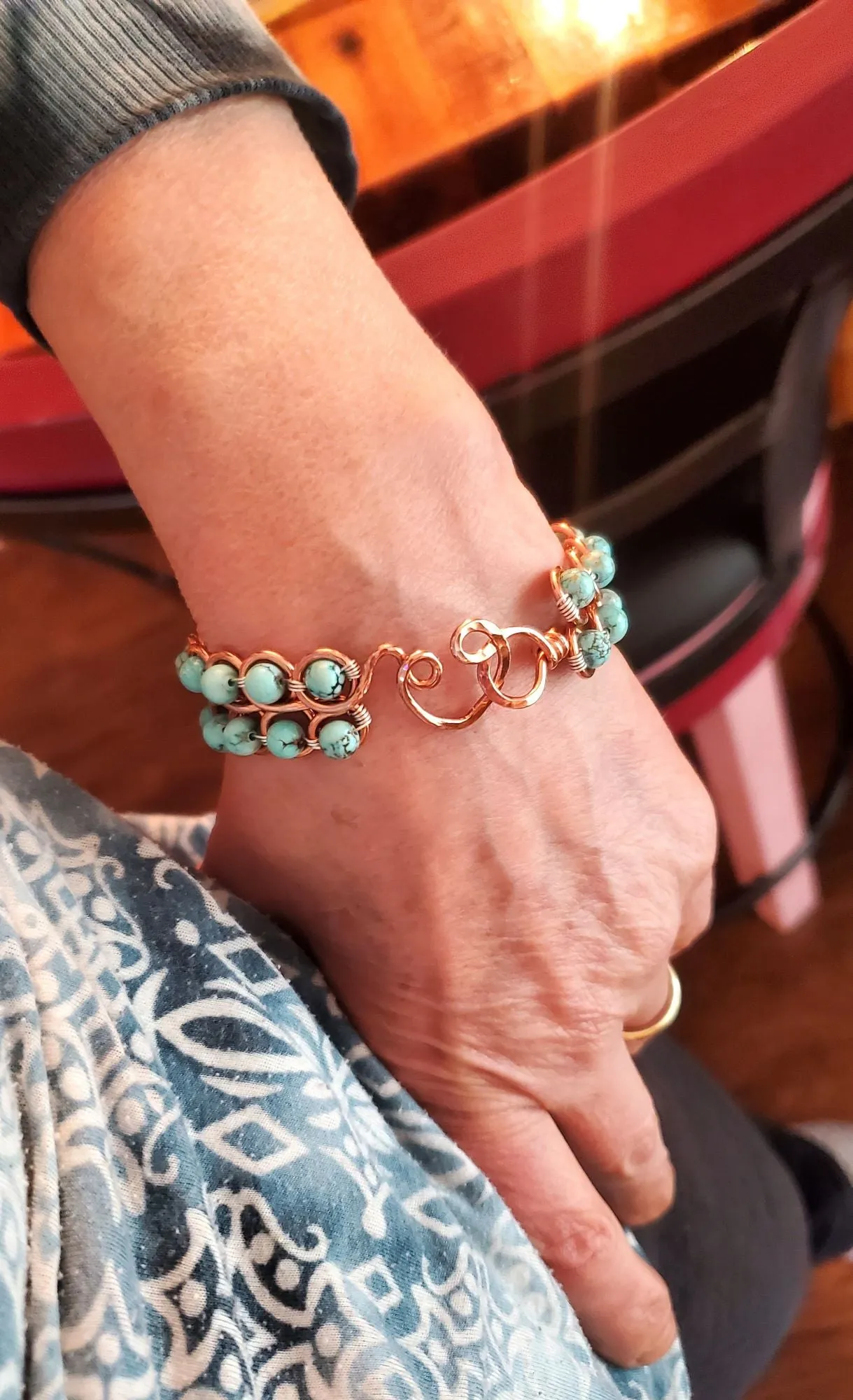 Turquoise Copper Wire Looped Heart Closure Bangle